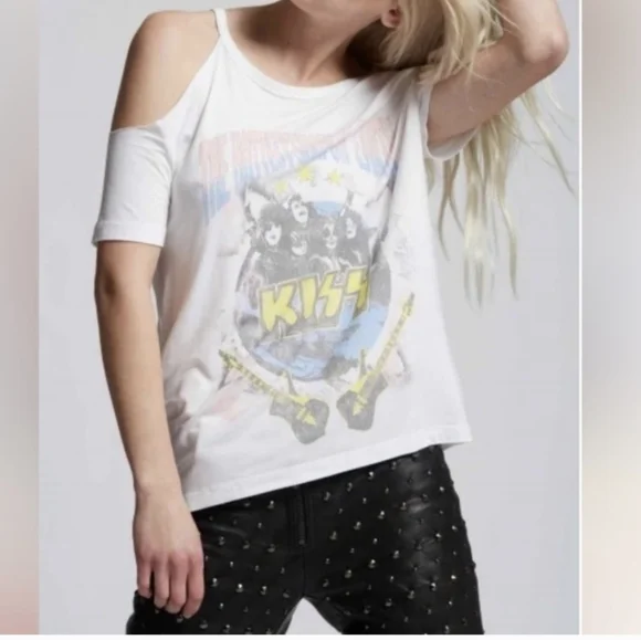 NWOT Recycled Karma Kiss tee - Picture 7 of 7